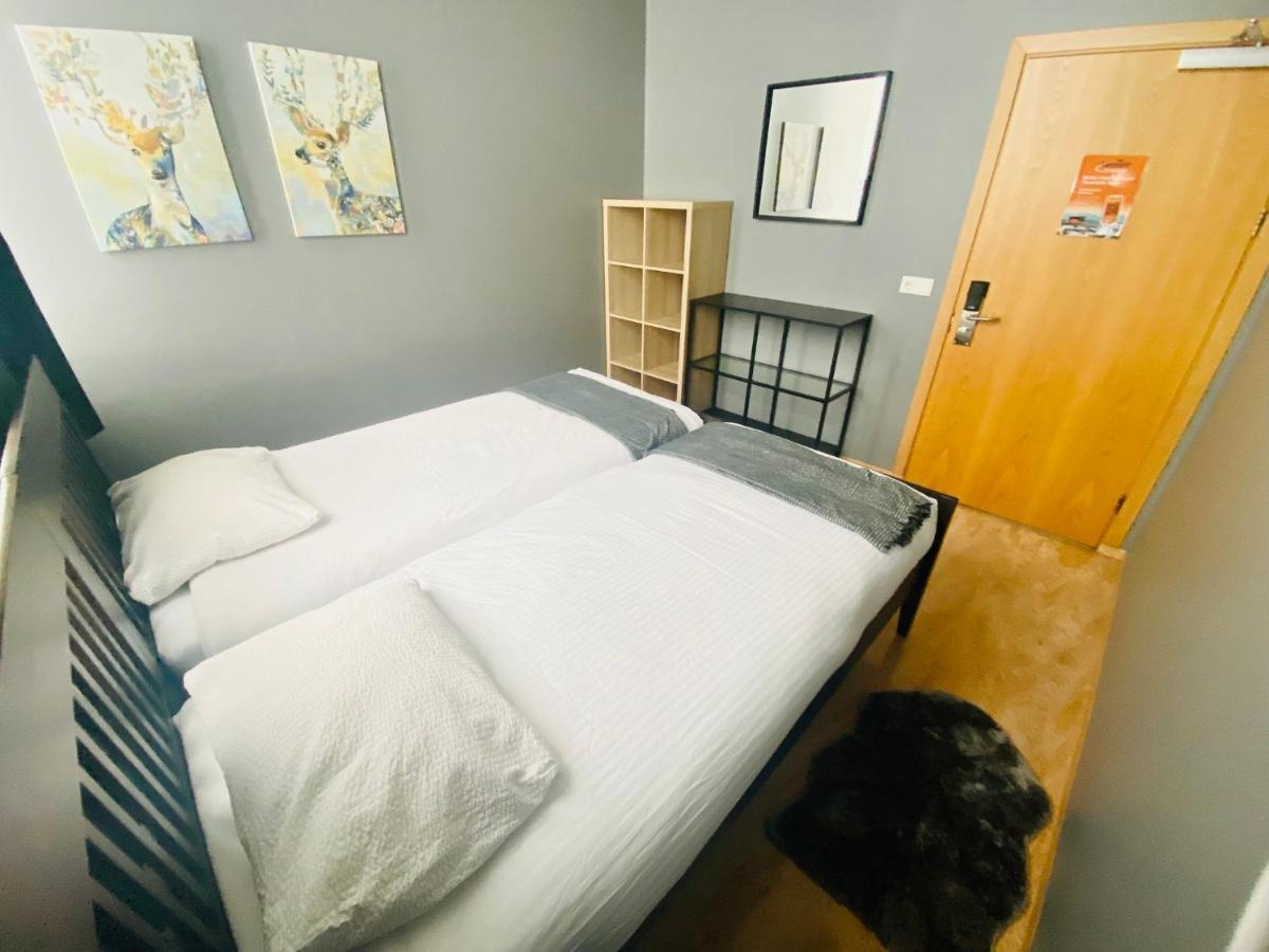 Bus Hostel Reykjavik - Reykjavik Terminal Экстерьер фото
