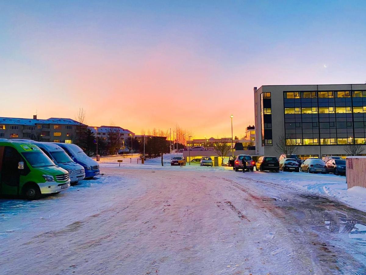 Bus Hostel Reykjavik - Reykjavik Terminal Экстерьер фото
