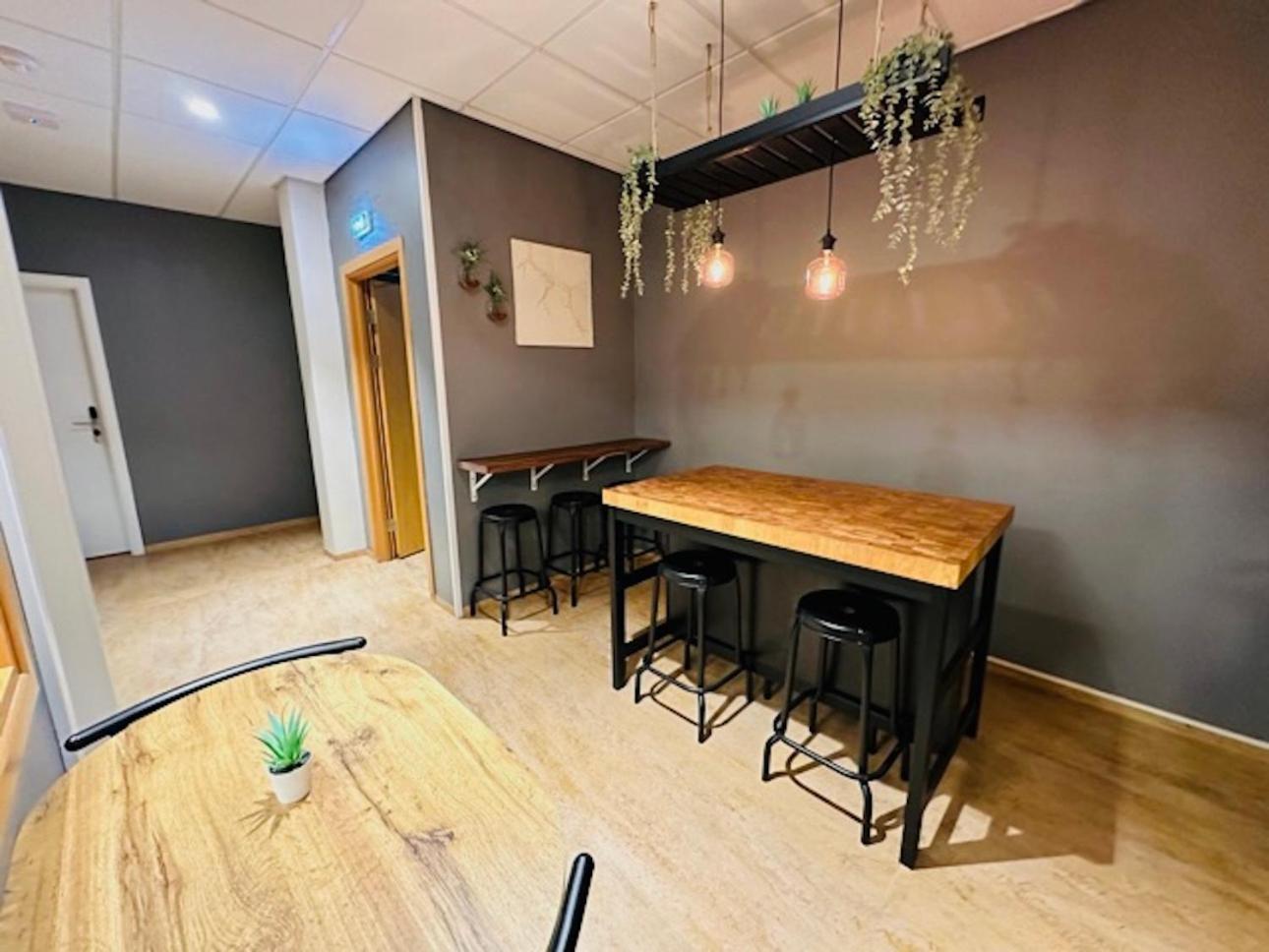 Bus Hostel Reykjavik - Reykjavik Terminal Экстерьер фото